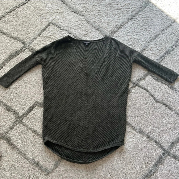 Express sweater circle hem army green scoop neck high low hem oversized XS - Picture 4 of 8